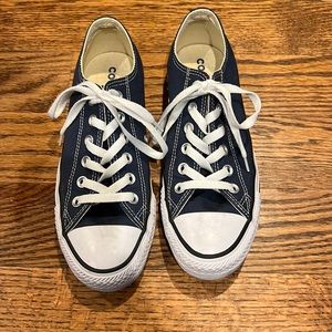 Very Gently Worn Unisex Chuck Taylor All Star Classic. Navy blue canvas low top